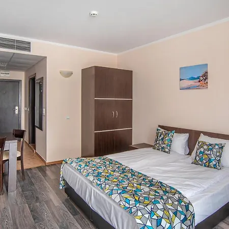 Royal Marina Hotell 3*