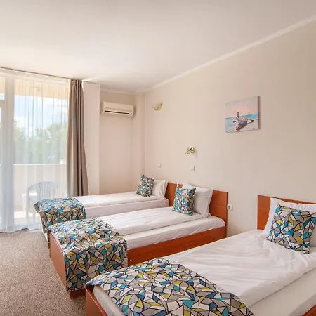 Royal Marina Hotell 3*