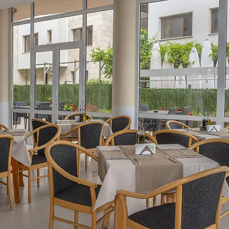Royal Marina Hotell 3*