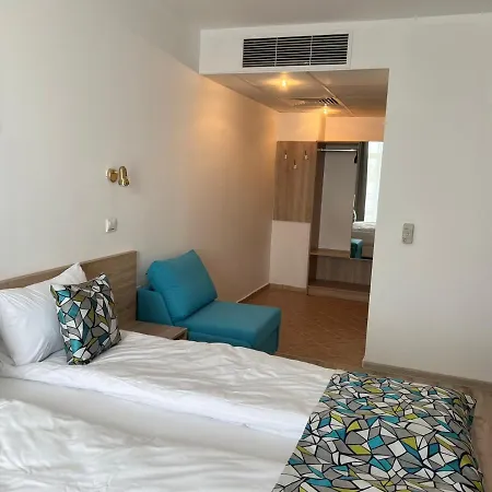 酒店 Royal Marina 3*