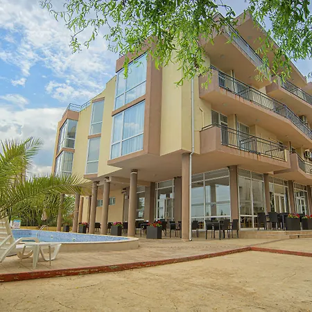 Royal Marina 切尔诺莫雷茨