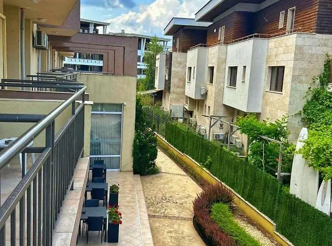 酒店 Royal Marina 切尔诺莫雷茨