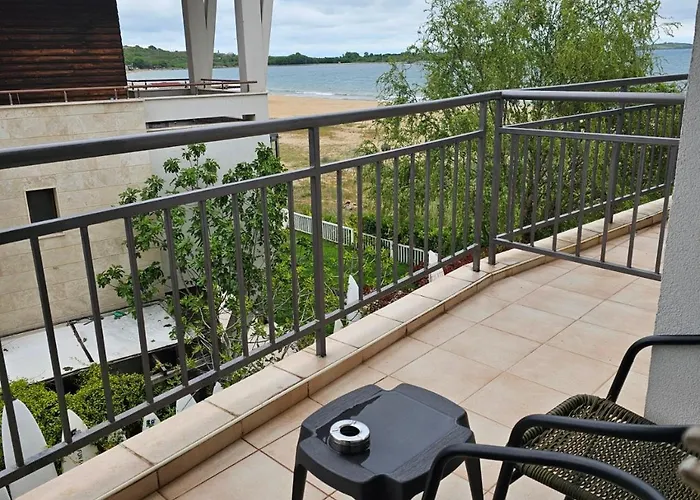 Royal Marina 酒店 3*