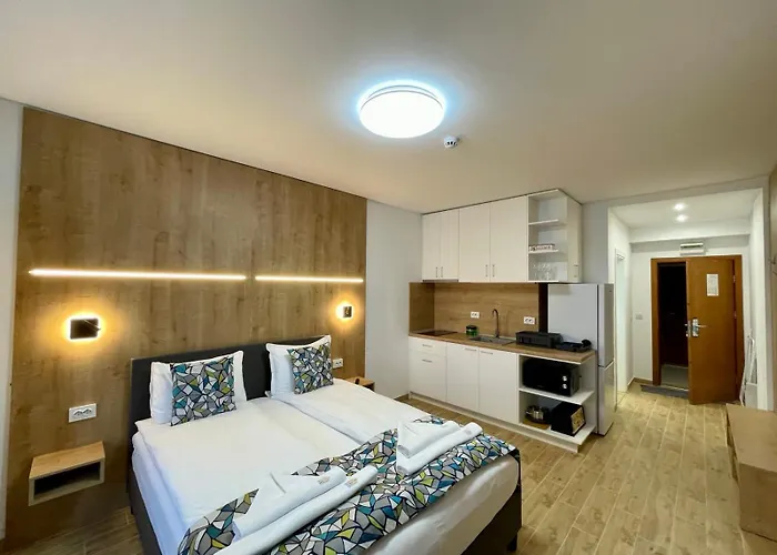 Royal Marina 切尔诺莫雷茨