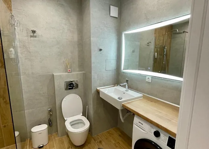 Royal Marina 酒店 切尔诺莫雷茨