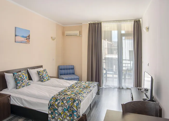 Royal Marina 酒店 切尔诺莫雷茨