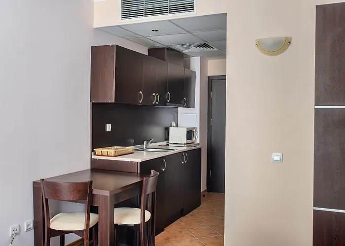 Royal Marina 酒店 3*